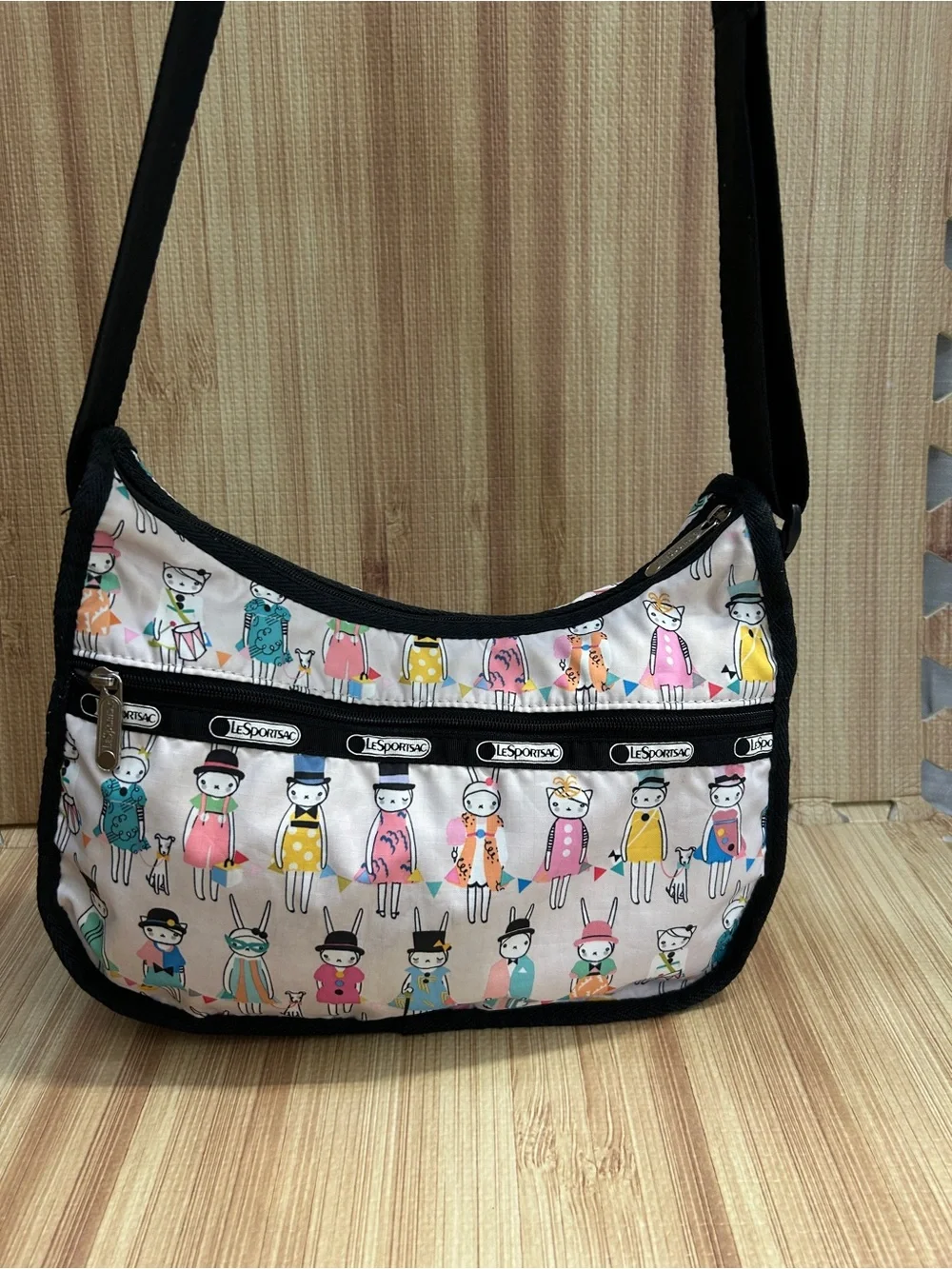 LeSportsac Fifi Lapin Vaudeville Crossbody Hobo Bag [Rare]